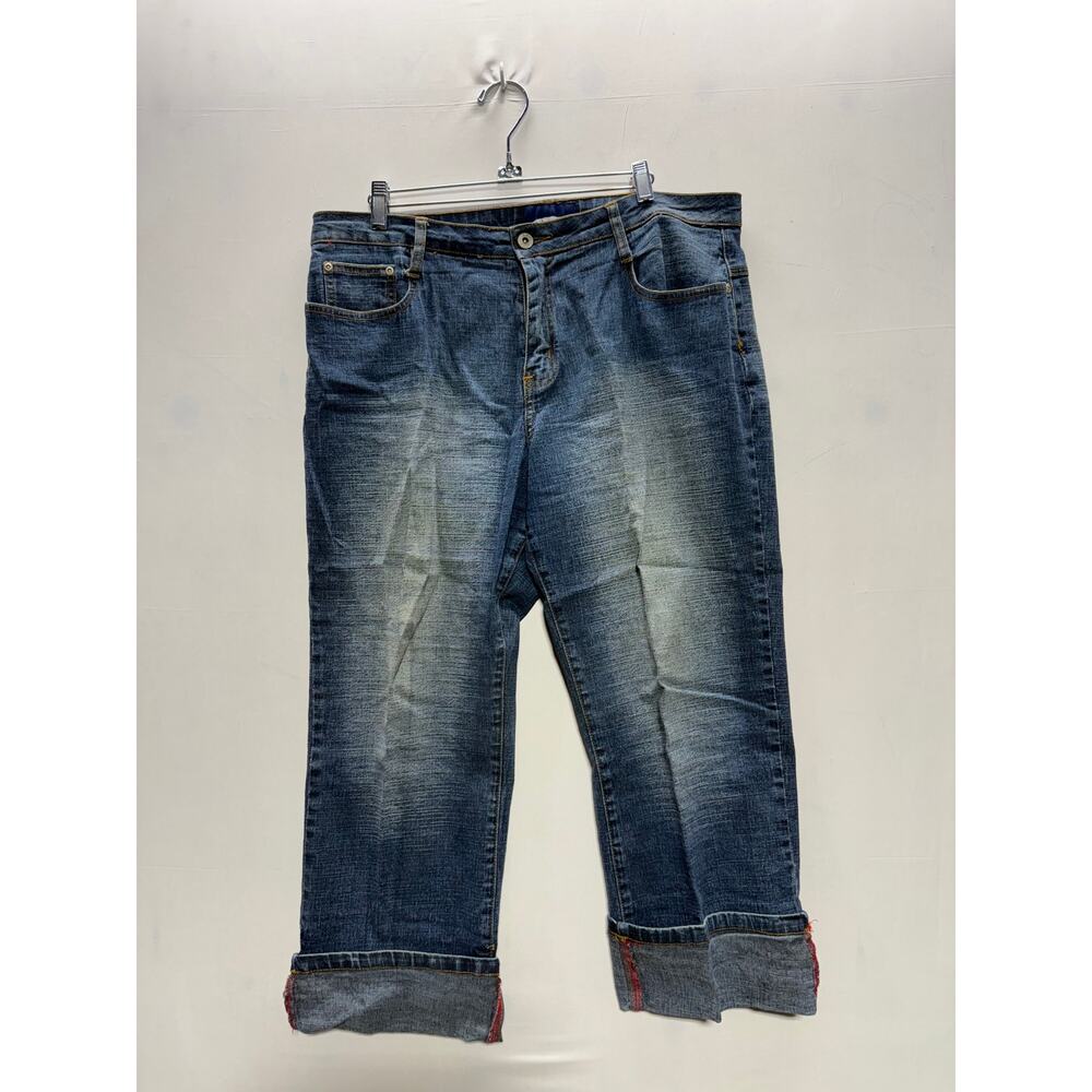 L.A. Blues Women's Stretch Denim Capri Jeans, Size 12, Light Wash